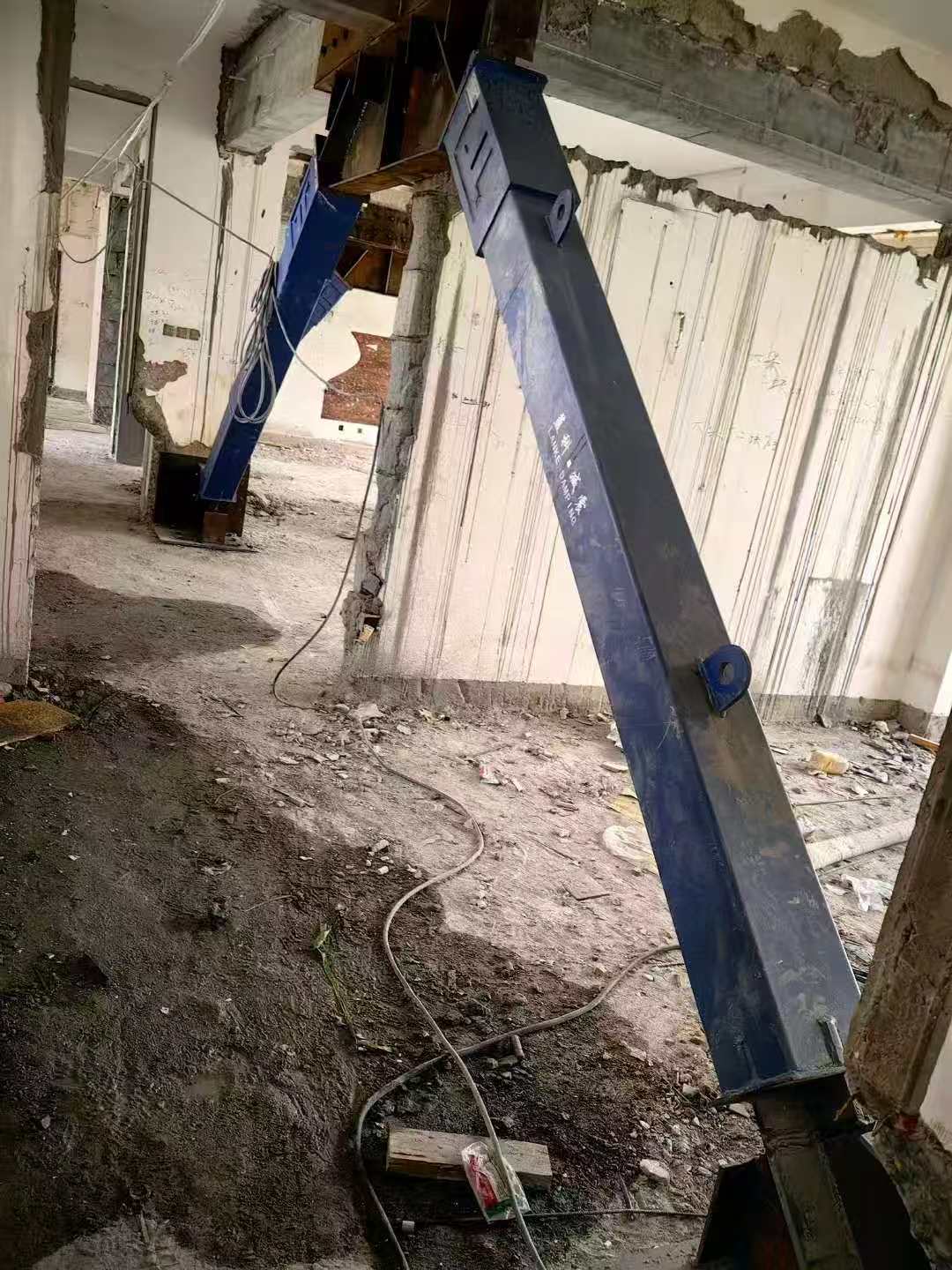 涪陵柱子粘钢加固施工工艺